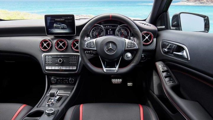 mercedes-a250-khoang-lai