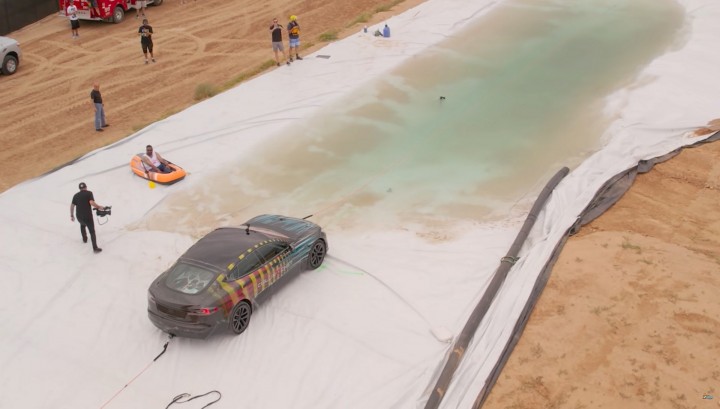 2022-Tesla-Model-S-Plaid-water_2
