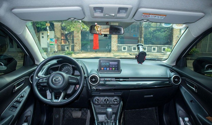 danh-gia-xe-mazda-2-2021-oto-com-vn-53-7ace