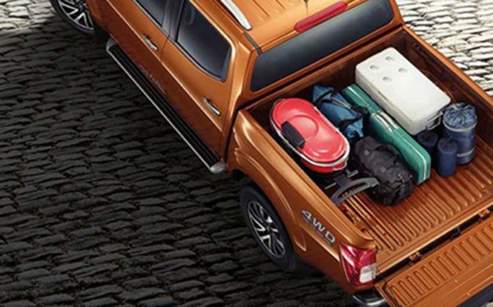 khoang-hanh-ly-Nissan-Nav