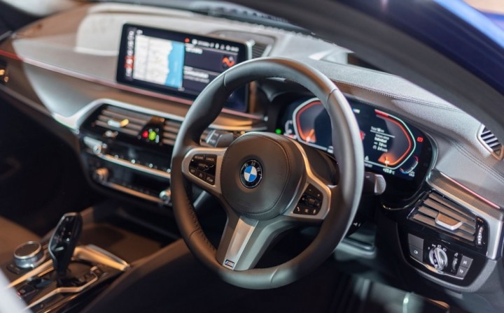 BMW-5-series-2021-07