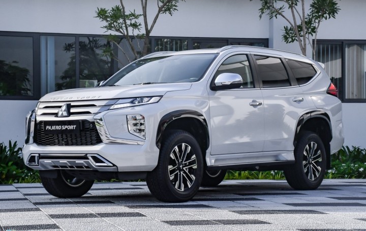 ngoai-hinh-xe-mitsubishi-pajero-sport-2021-co-kha-nhieu-thay-doi-tin-ban-xe