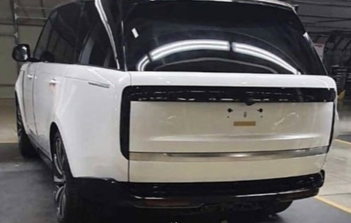 range-rover-2022-tiep-tuc-ro-ri-hinh-anh-truoc-ngay-ra-mat-895-6108397