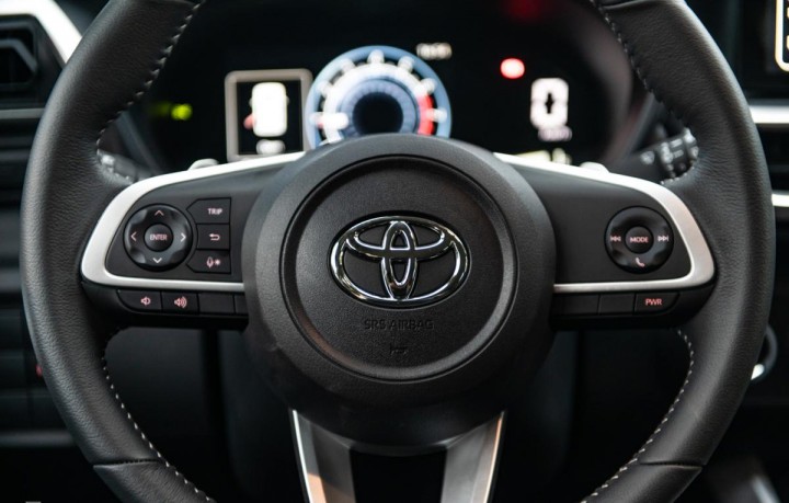 Toyota-Raize-13-1635930130