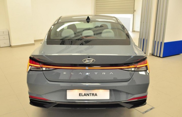 ngoai-that-hyundai-elantra-42595