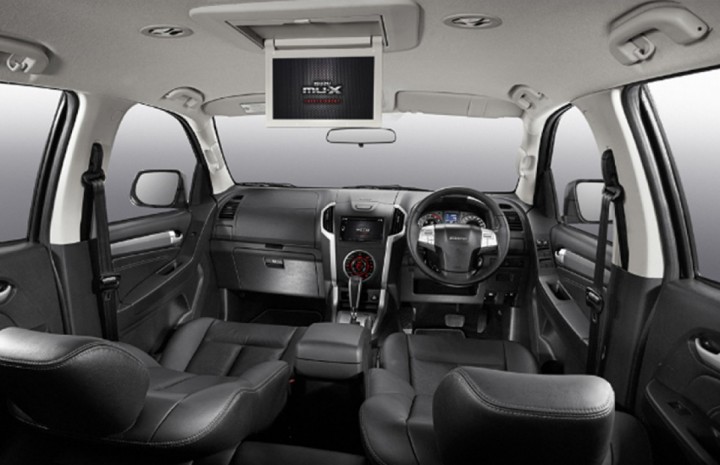 isuzu-mu-x-khoang-lai