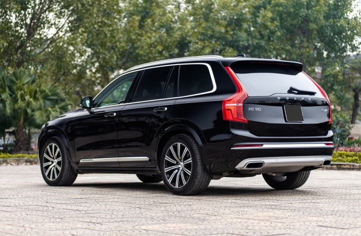 volvo-xc90-duoi-xe
