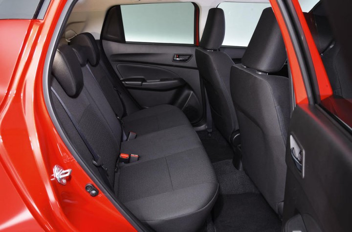suzuki-swift-ghe-ngoi