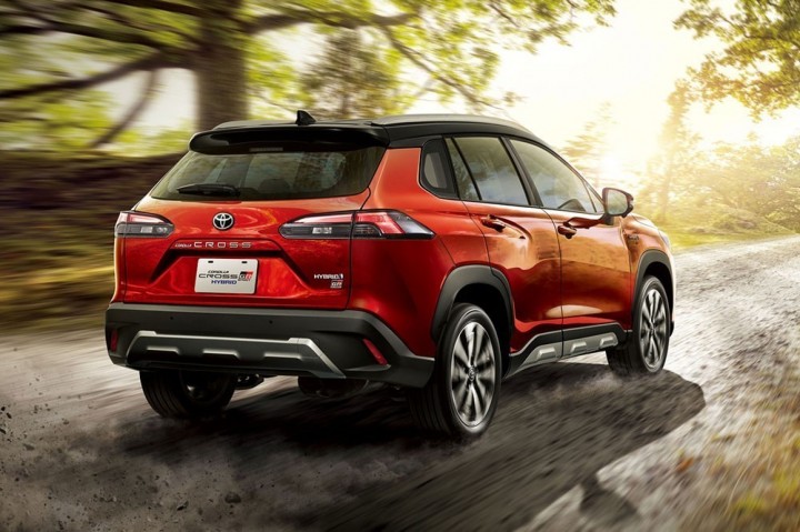 can-canh-toyota-corolla-cross-gr-sport-2021-vua-ra-mat