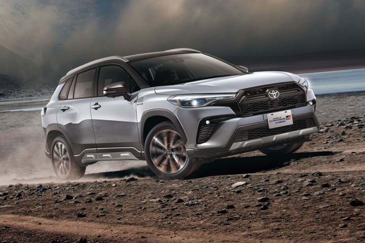 can-canh-toyota-corolla-cross-gr-sport-2021-vua-ra-mat_5