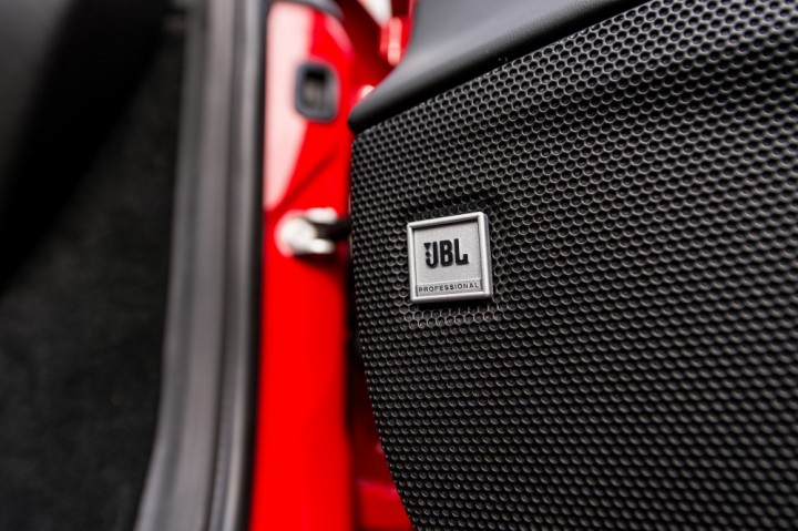 f812
