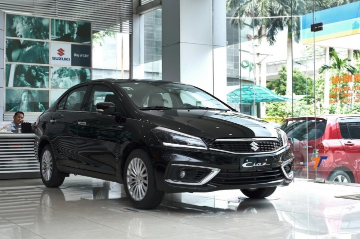 102050-suzuki-ciaz-2