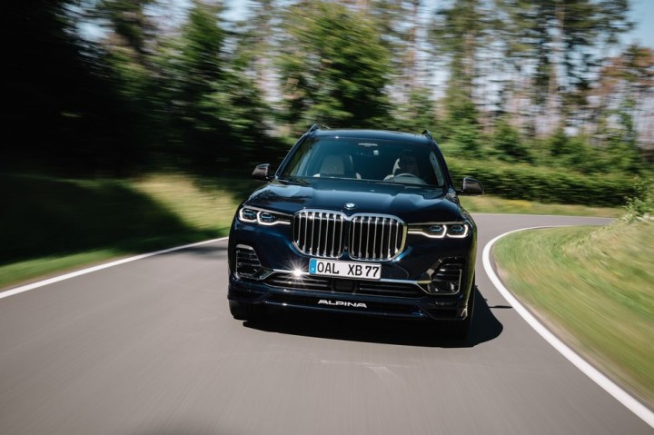 BMW-X7-01