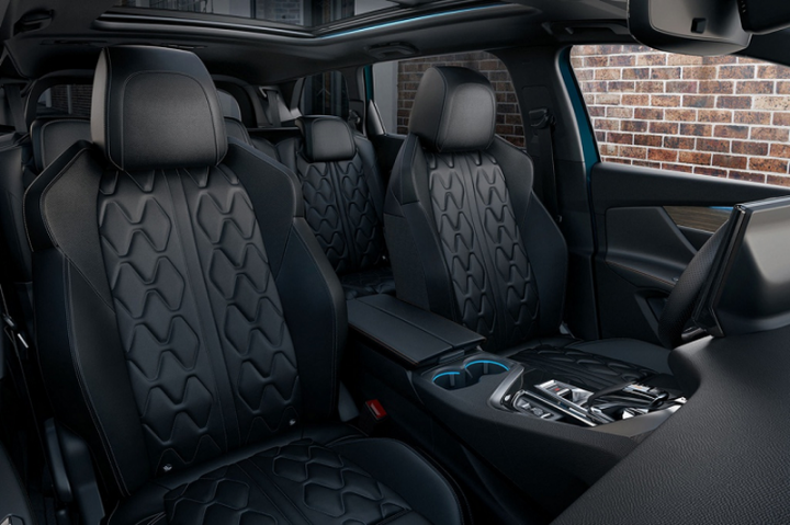 cabin-peugeot-3008
