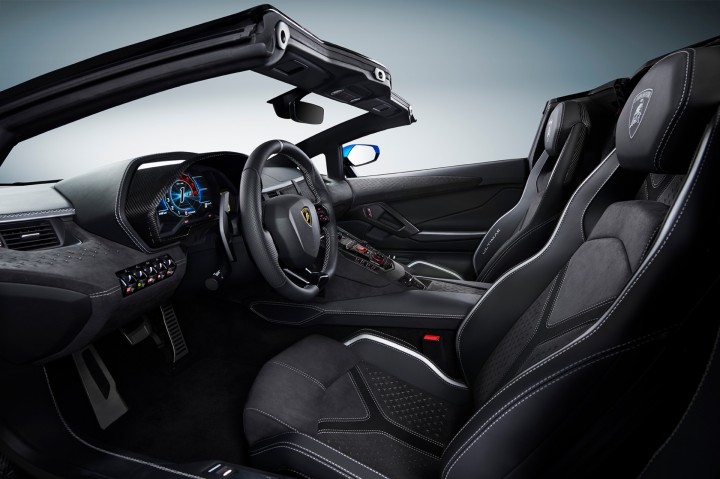 Aventador-Ultimae-RDS-Interior-5657-8964-1625659943