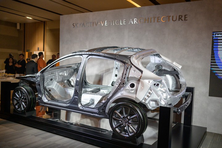 khung-gam-xe-mazda-3