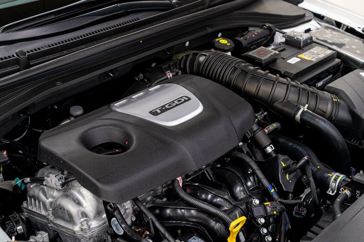 danh-gia-kha-nang-van-hanh-hyundai-elantra-2020-1