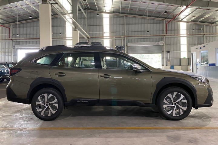 subaru-outback-2021-ve-viet-nam-2-163535436887570576762-crop-1635377433375542761580