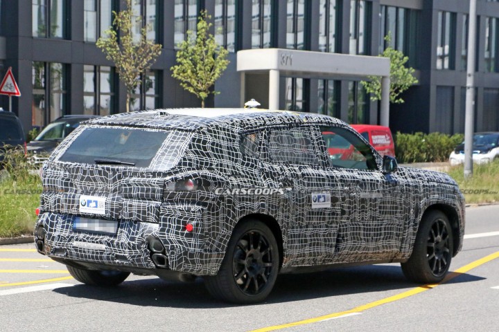 2023-bmw-x8-9