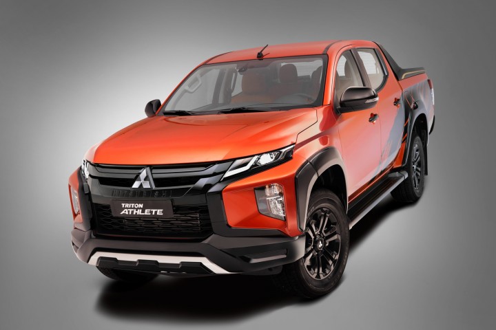 Mitsubishi_Triton_Athlete_Ngoai_that_01