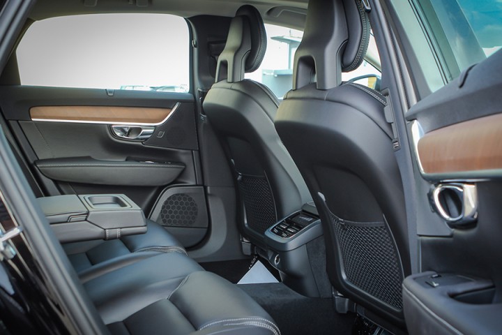 khoang-hanh-khach-Volvo-S90-2020 .
