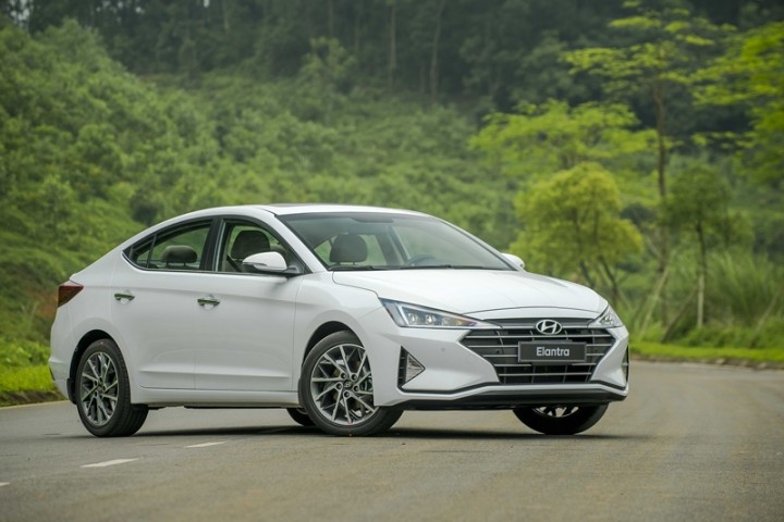 gia-lan-banh-hyundai-elantra-2019-22b881