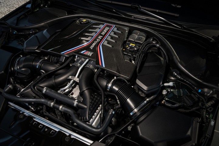 2022-BMW-M5-CS-19