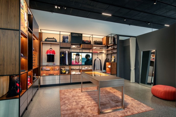 Porsche-Studio-Hanoi-05Porsche-Studio-Hanoi-05