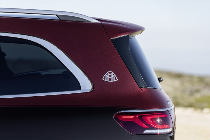 2021-mercedes-maybach-gls-600-suv-12