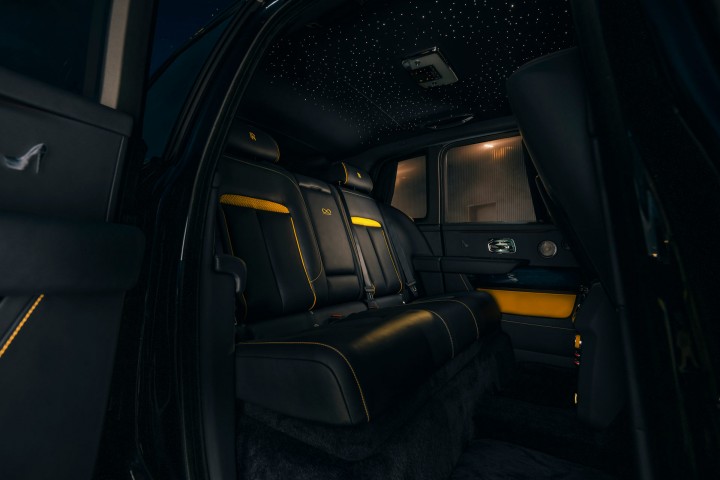 Rolls-Royce-Cullinan-BlacRolls-Royce-Cullinan-Blac