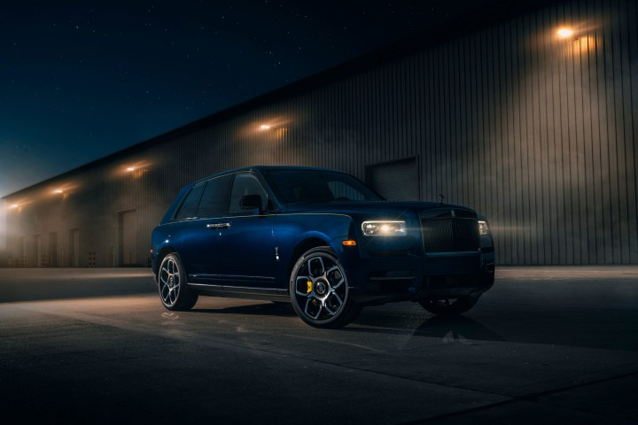 Rolls-Royce-Cullinan-BlacRolls-Royce-Cullinan-Blac