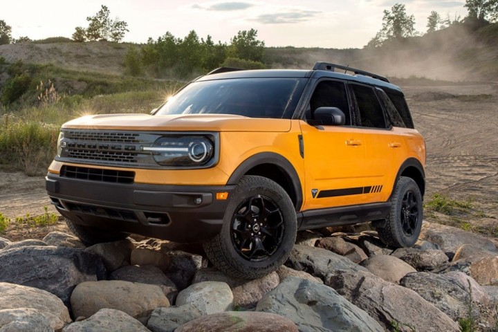 2021-ford-bronco-sport-front-left-side