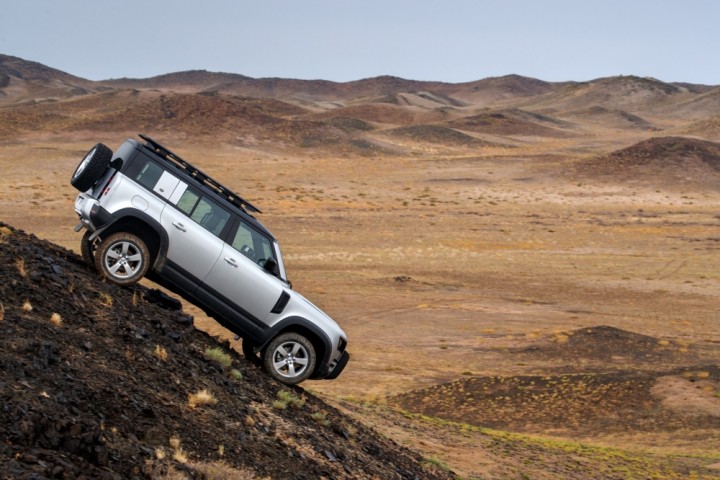 2020-Land-Rover-Defender-20