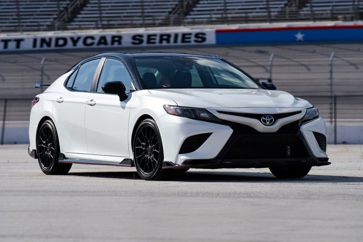 Toyota Camry 2021