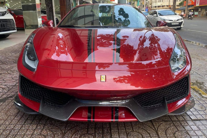 Ferrari 488 Pista Spider thứ hai về Việt Nam