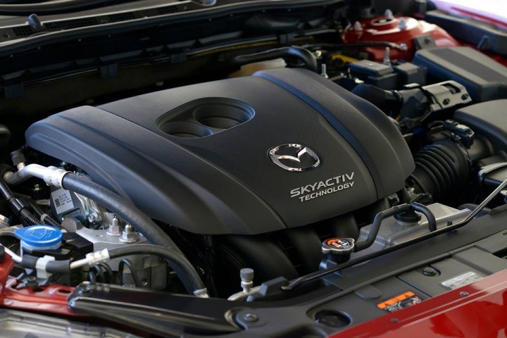 Động cơ SkyActiv-G 2.0L trên bản Luxury, Premium và 2.5L trên bản Signature Premium