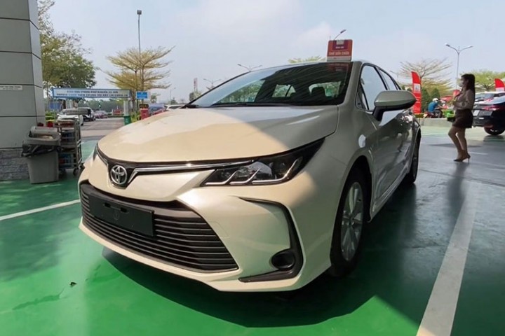 can-canh-toyota-corolla-altis-2022-vua-cap-ben-viet-nam-Hinh-2