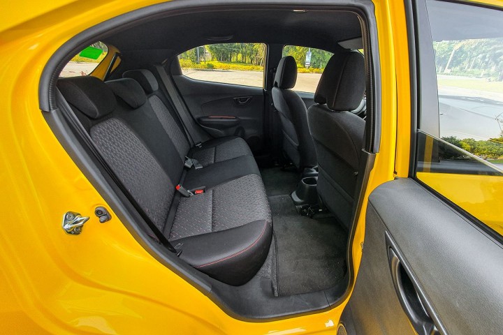 so-sanh-xe-vinfast-fadil-2021-va-honda-brio-2021-o-bf50