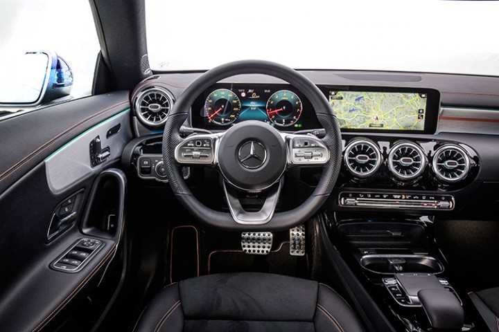 mercedes-cla200-tien-nghi