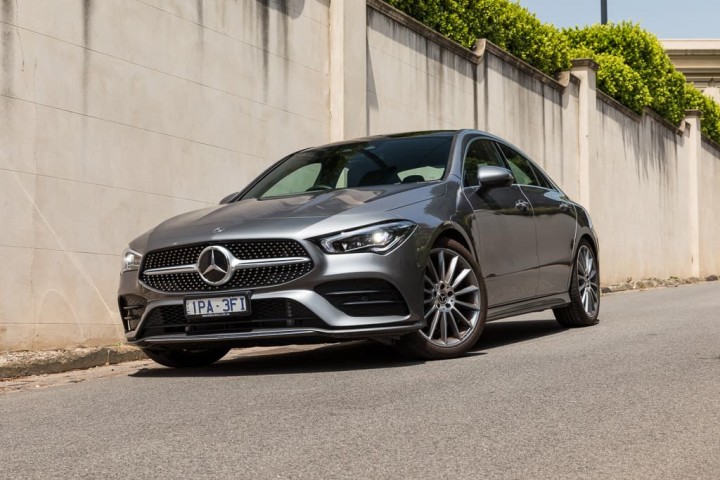 mercedes-cla200-van-hanh