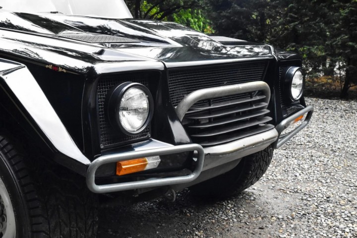 1989-lamborghini-lm002-bat-auction-16
