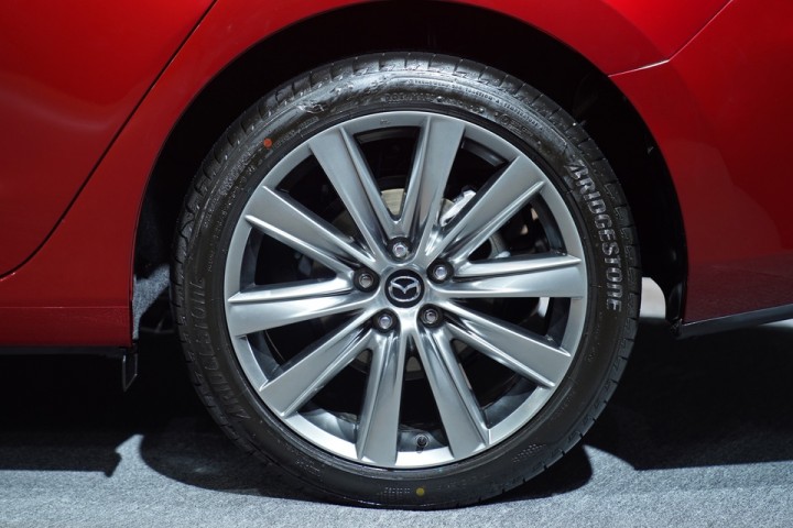 lop xe mazda 6