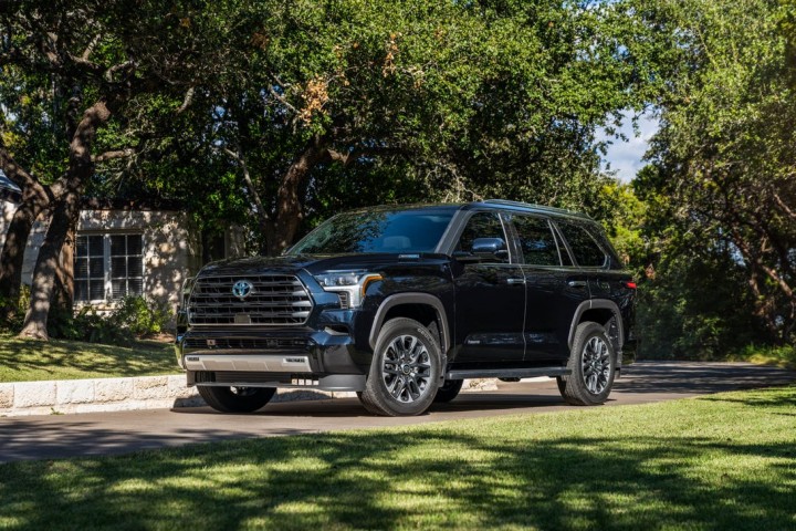 2023-toyota-sequoia-limited-024