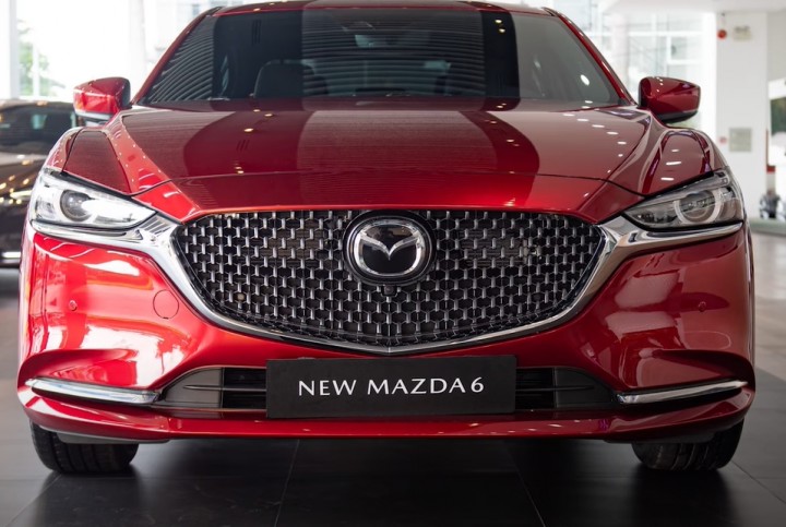 thi ke dau xe mazda 6