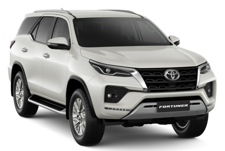 auto5-toyota-fortuner-2021