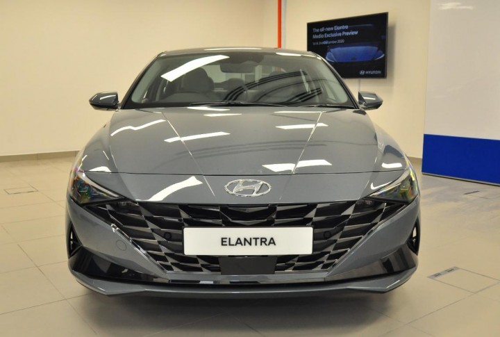 ngoai-that-hyundai-elantra-45893