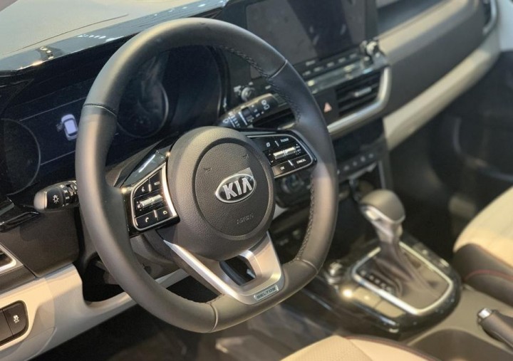 Kia-Seltos-Premium-2-01