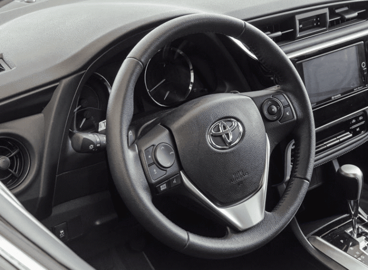 danh-gia-noi-that-toyota-corolla-altis-2020-3
