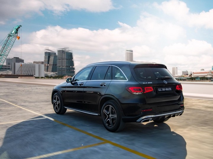 mercedes-benz-glc-300-4matic-10