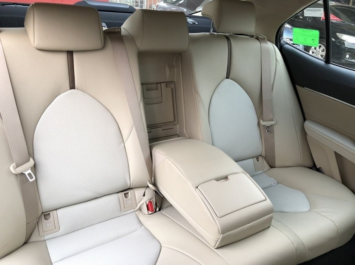 hang-ghe-thu-2-camry-nhap-khau-2-0-g-min-1325635j24390